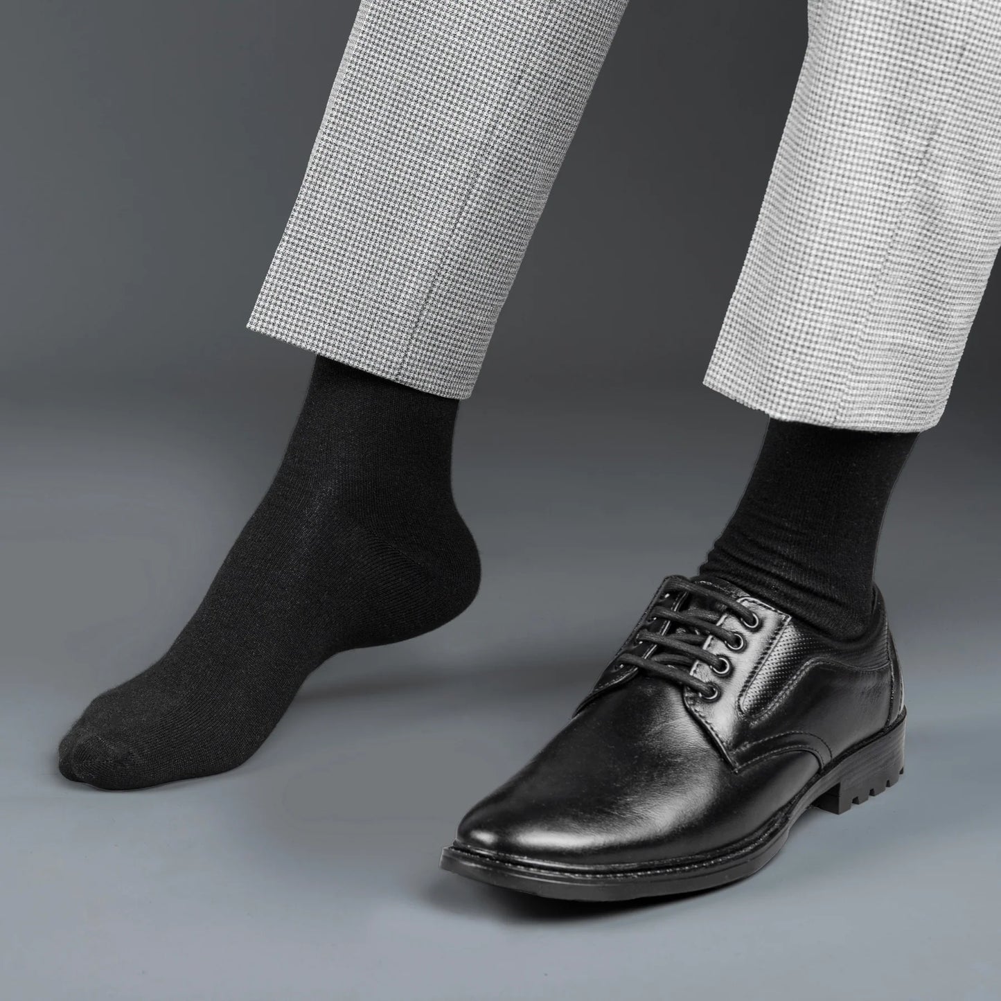 Black Bamboo- Elegance essentials Crew Length Solid Socks